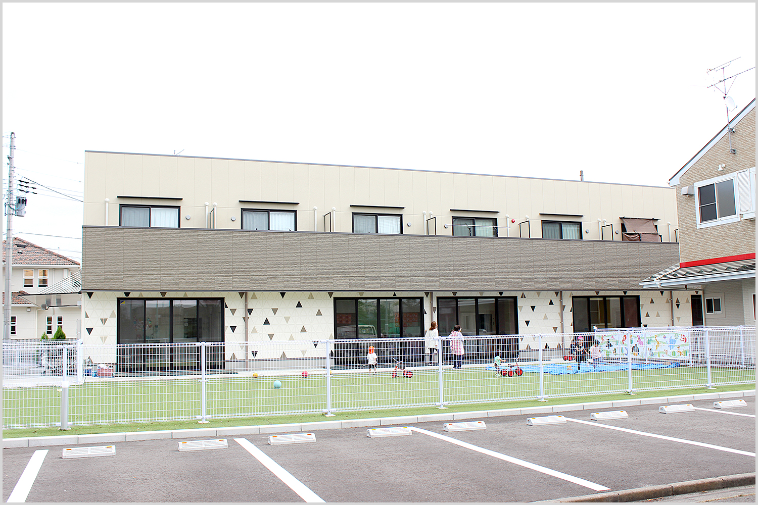 仙台市認可保育園れいんぼーなーさりー田子館の外観です