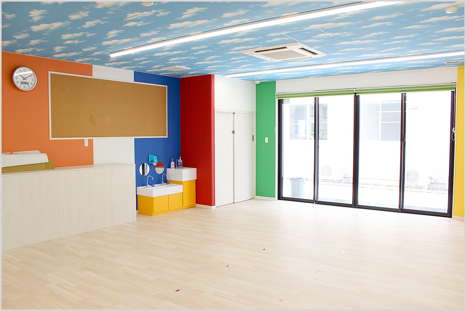 仙台市認可保育園れいんぼーなーさりー田子館の5歳児室です